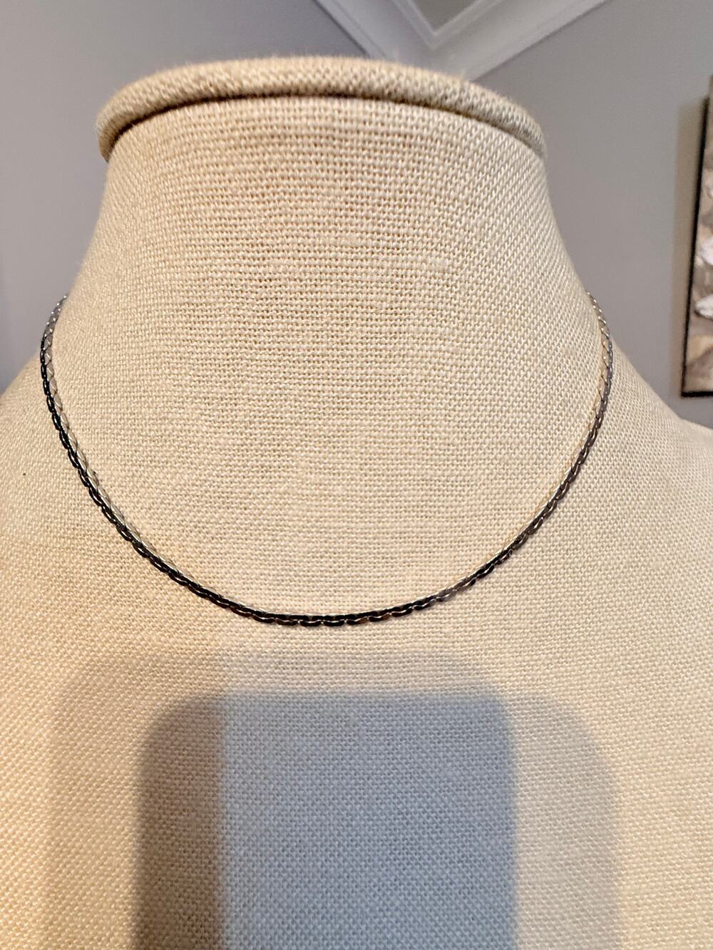 Vintage Silver Tone Herringbone Necklace 14”